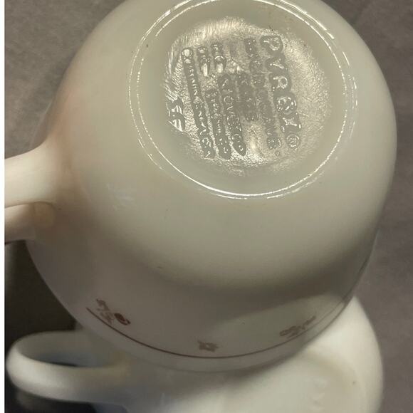 Vintage Corning 8oz. PYREX set/2 coffee tea mugs with burgundy rose design - Picture 7 of 9
